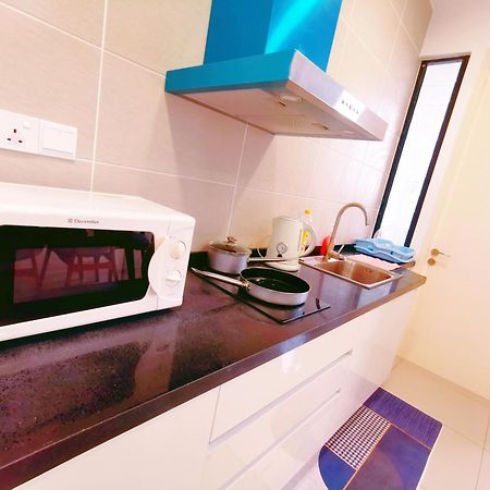 Legoland 3Min Lakeview Happyrainbowsuite 7Pax 2R2B 누사자야 외부 사진