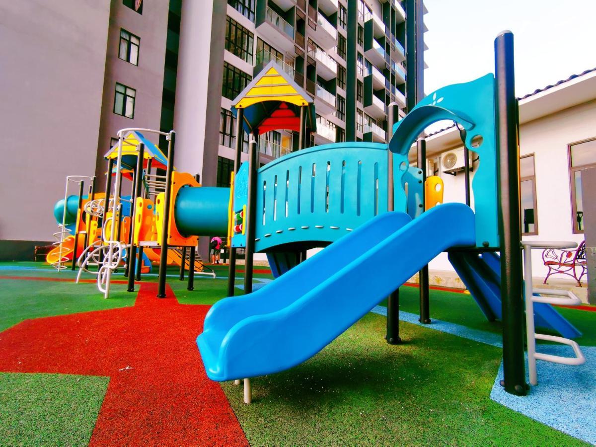 Legoland 3Min Lakeview Happyrainbowsuite 7Pax 2R2B 누사자야 외부 사진