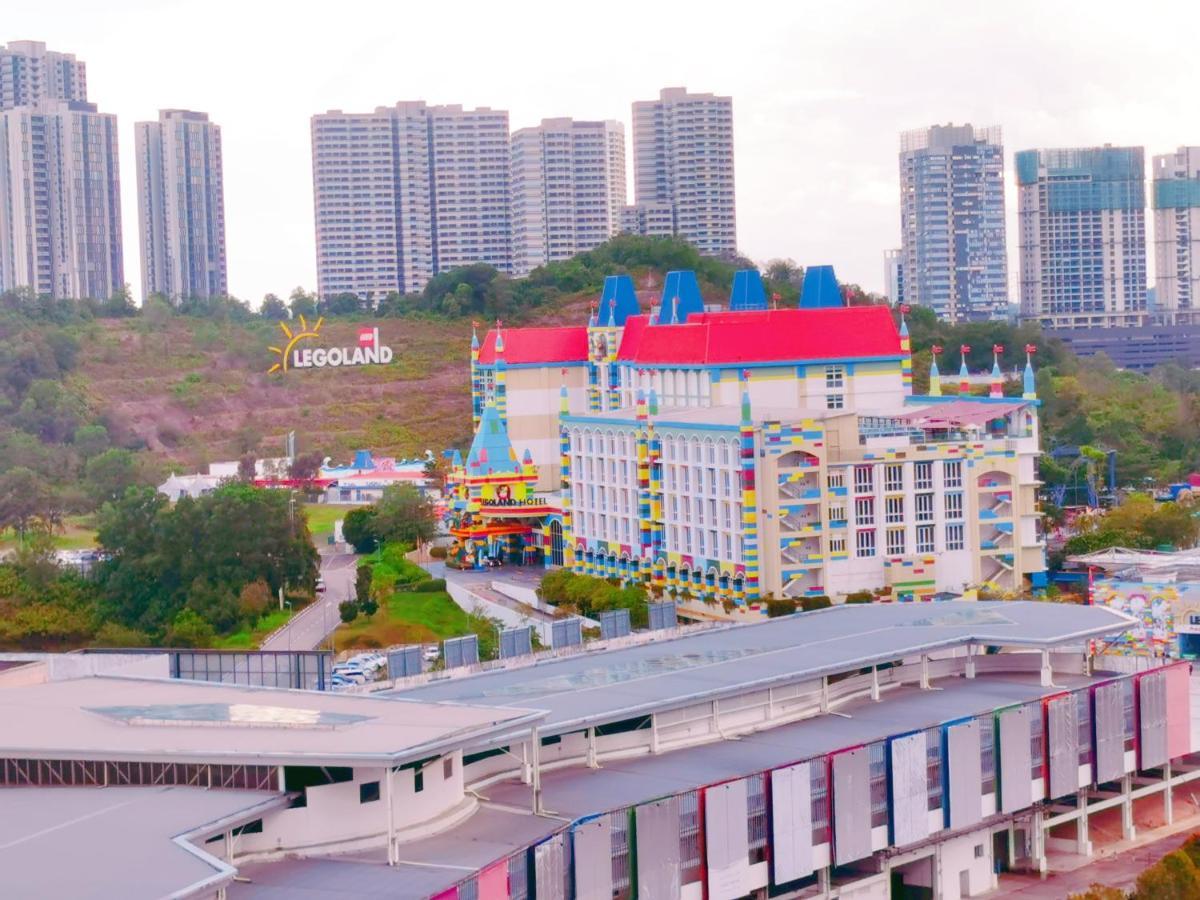 Legoland 3Min Lakeview Happyrainbowsuite 7Pax 2R2B 누사자야 외부 사진