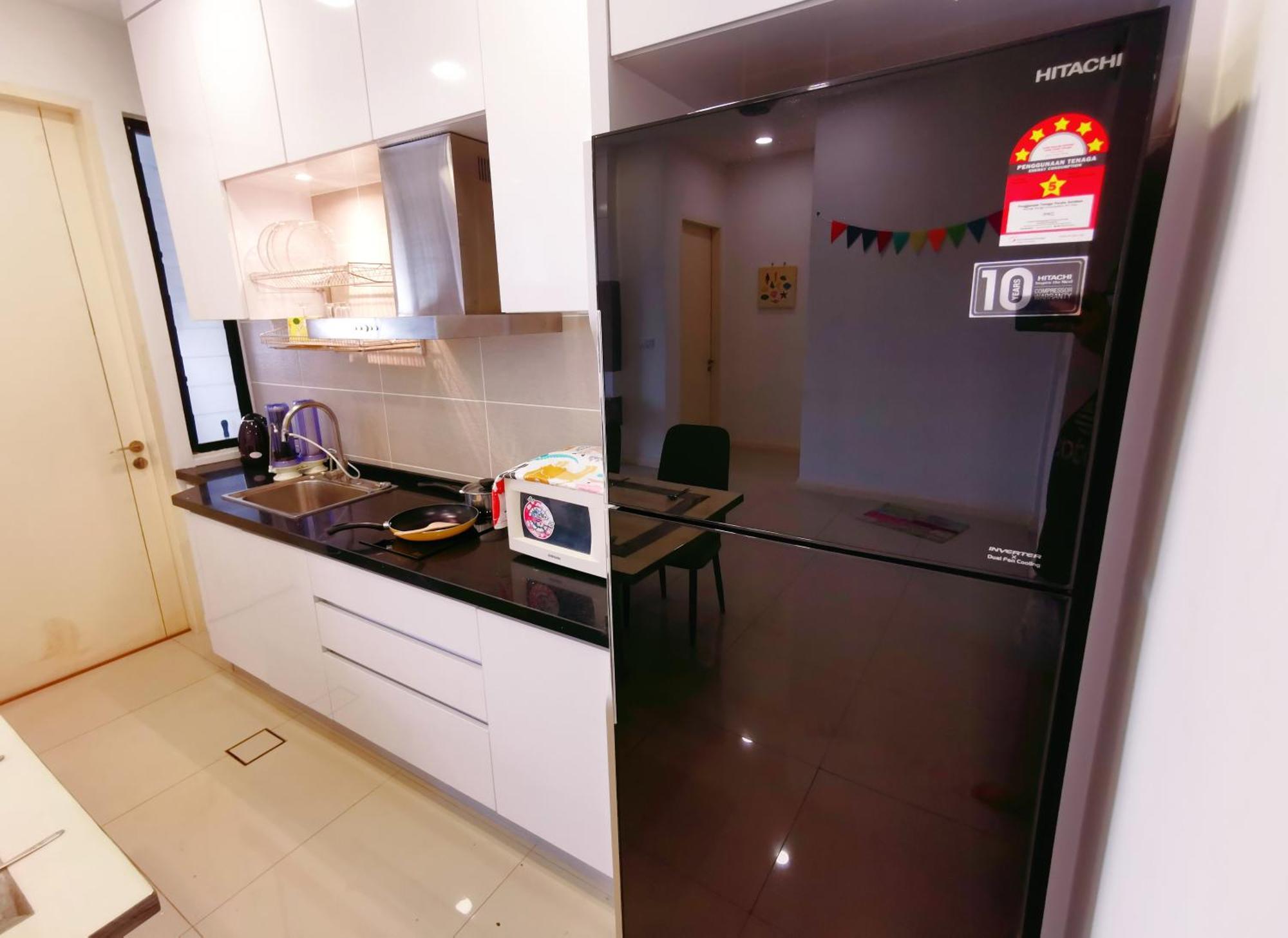 Legoland 3Min Lakeview Happyrainbowsuite 7Pax 2R2B 누사자야 외부 사진